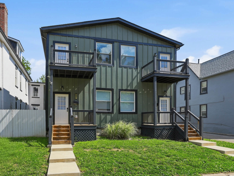 Columbus Townhome: 834 Oak Street
