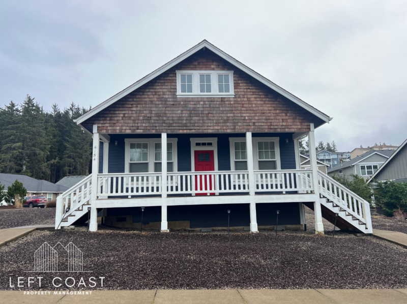 Lincoln City House: 4154 Southeast Inlet Avenue