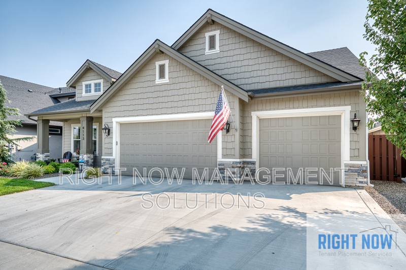 Eagle House: 4113 West Gray Fox Street