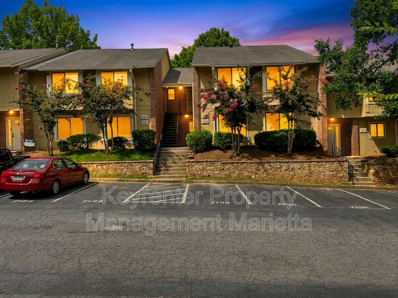 Marietta House: 2190 Palmyra Drive
