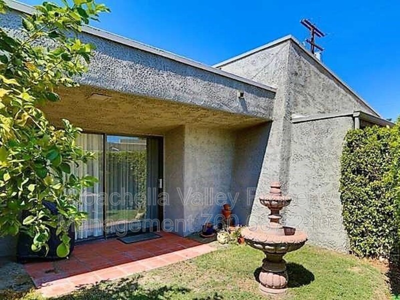 Palm Springs Condo: 1111 E. Ramon Road