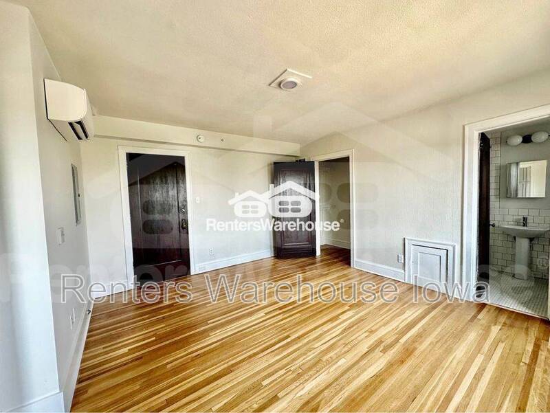 Des Moines Condo: 2315 grand ave