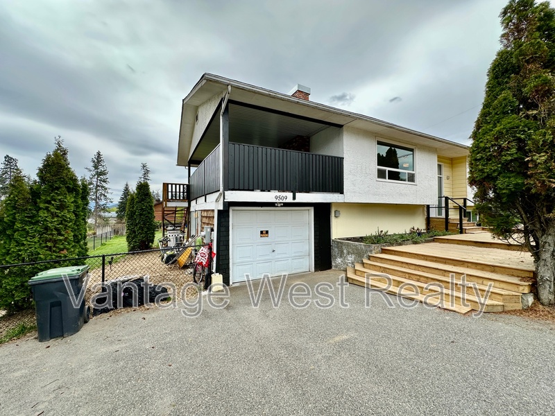 Lake Country House: 9509-B Winview Road
