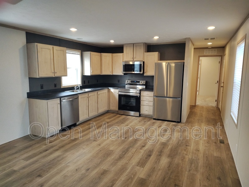 Gering House: 120 Terry Blvd