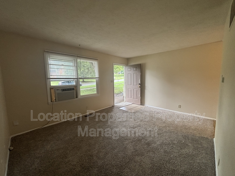 806 West 25th Street - A, Lawrence, Kansas rental photo 3 of 16