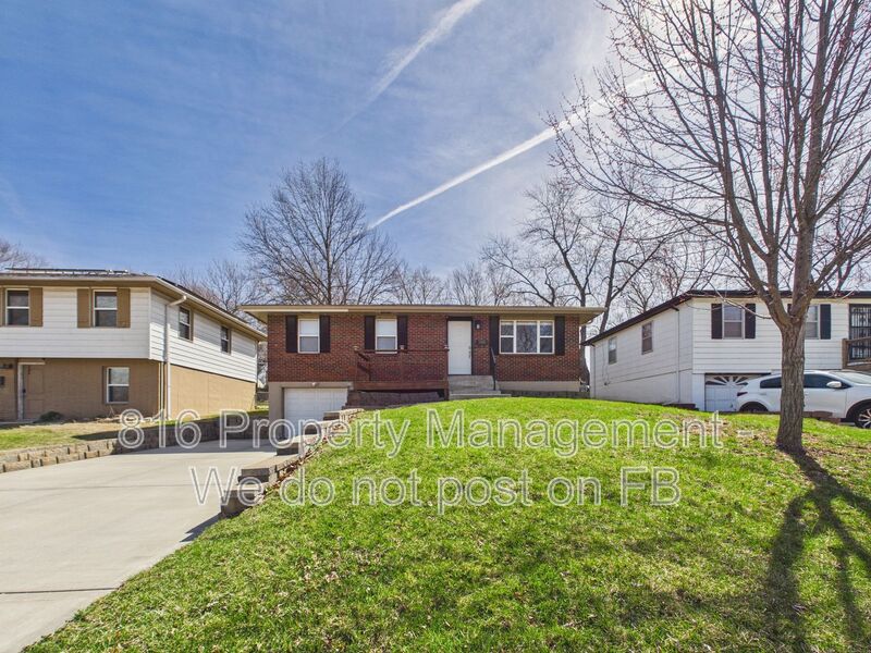 Kansas City House: 4831 N Tullis Dr