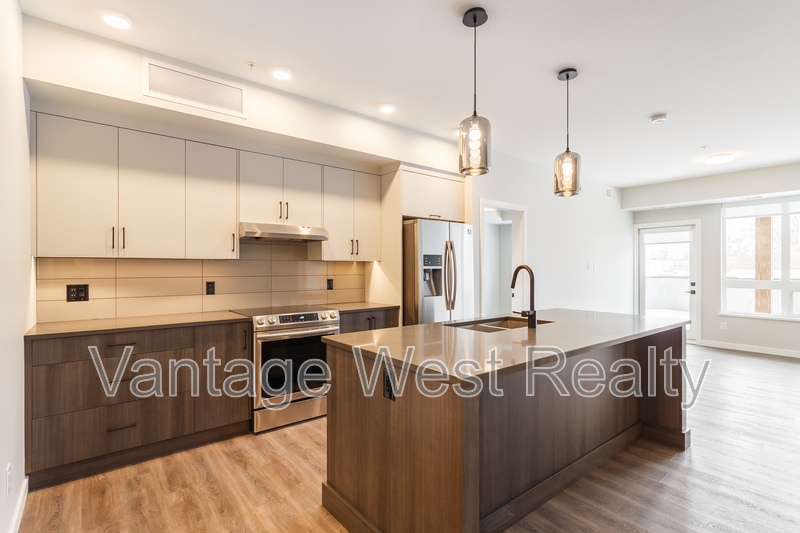 Kelowna Condo: 205-1215 St. Paul St