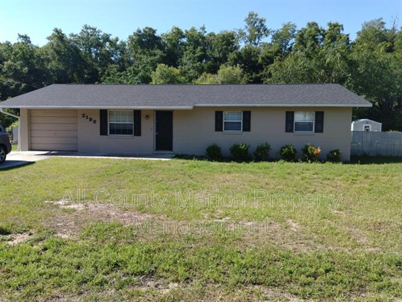 Ocala House: 2190 NE 54th St