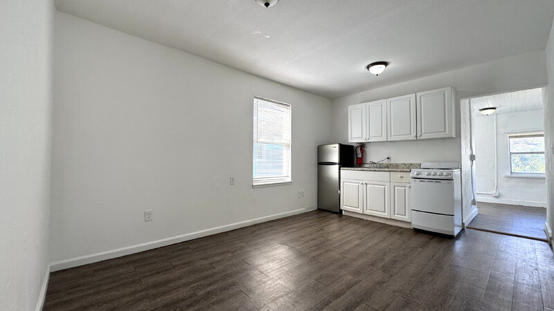 Daytona Beach Condo: 419-421 N Wild Olive Ave