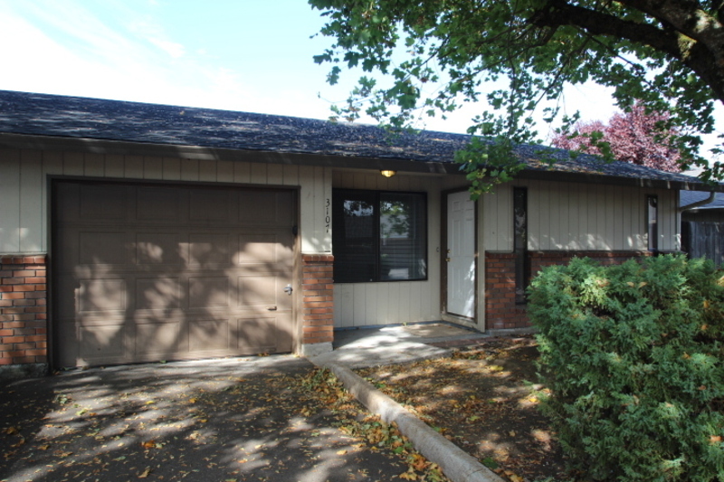 Vancouver House: 3107 NE Whitman Ave.