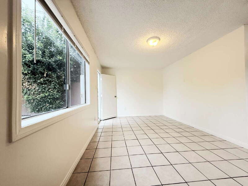 Paramount Condo: 14041 Orizaba Avenue