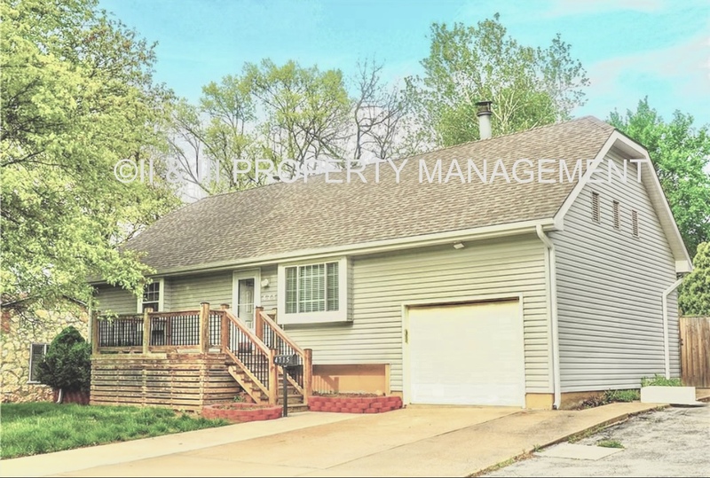 Roeland Park House: 4715 Fontana Street