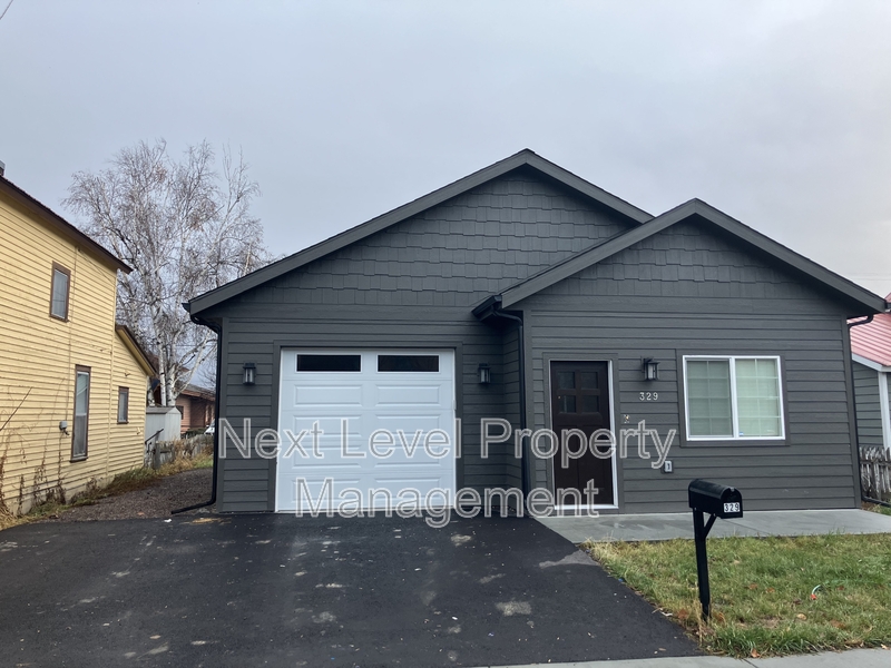 Kalispell House: 329 3rd Avenue West