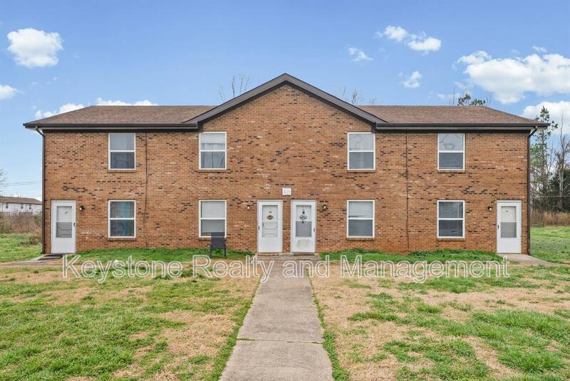 Oak Grove Townhome: 1269 Stateline Road