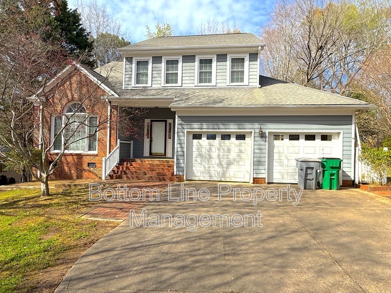 Charlotte House: 9423 Fairmead Dr