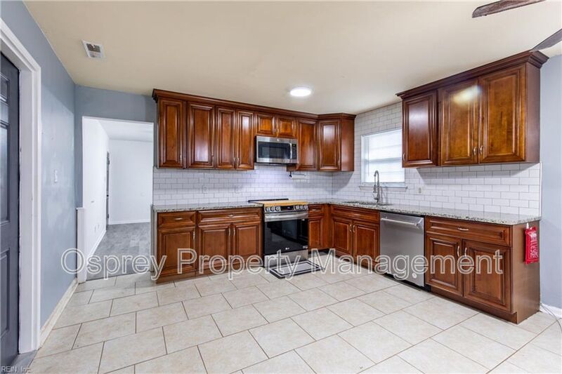 Welcome to this beautifully maintained 4-bedroom! "ASK ABOUT OUR ZERO DEPOSIT" - Photo 2