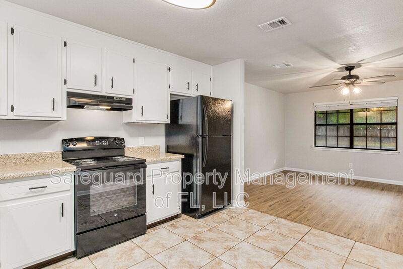 Pace Condo: 4173 Ravenwood Dr