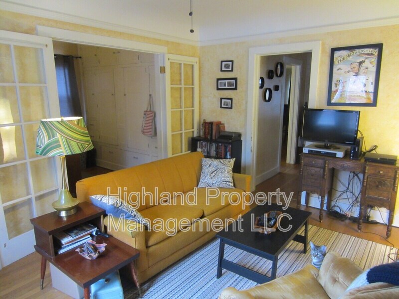 Pullman Condo: 340 S Grand Ave