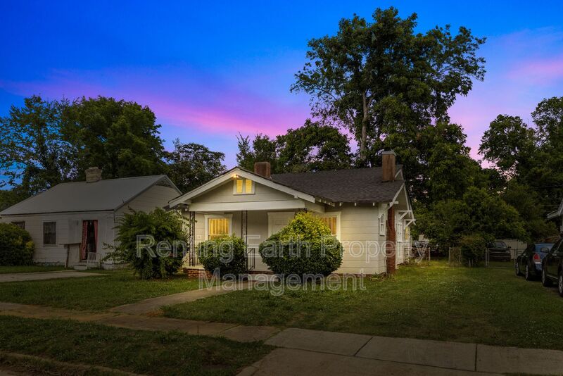 Birmingham House: 4813 Court S