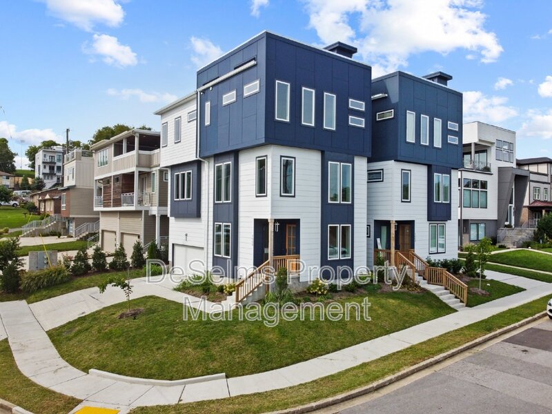 Nashville House: 1000 Southside Ave