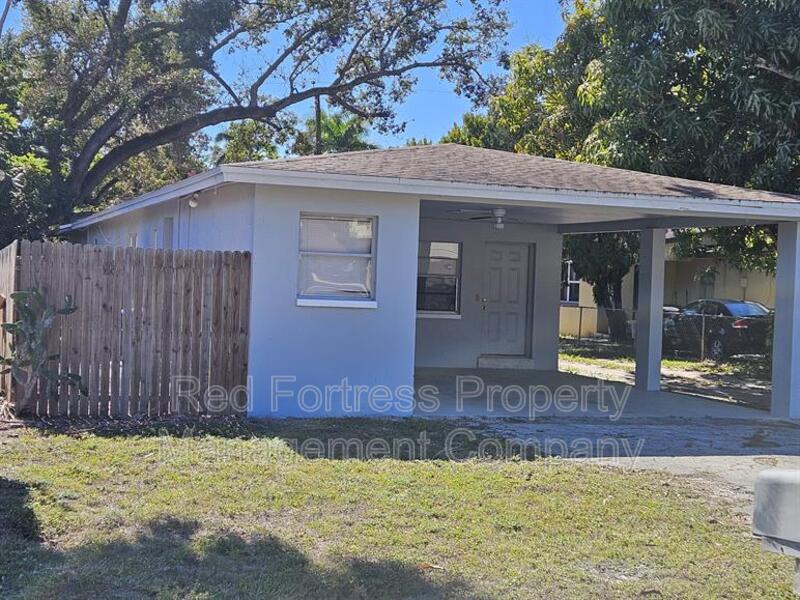 Fort Myers Condo: 2354 Willard St Front (A)