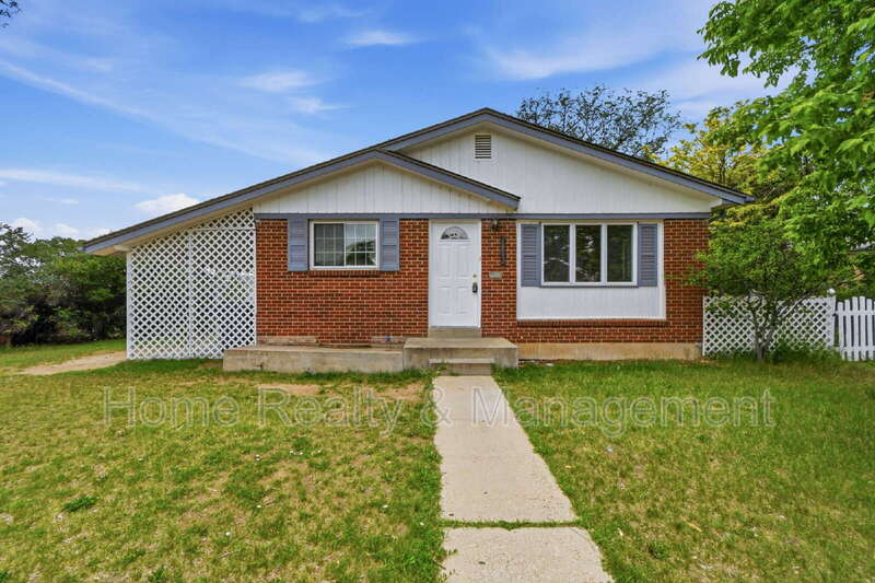 Northglenn House: 10712 Loren Lane