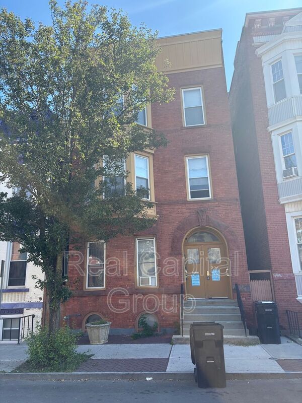 Troy Condo: 306 3rd st.