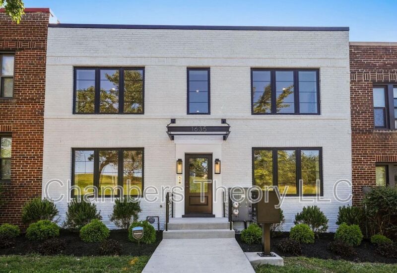 Washington Condo: 1635 Holbrook St NE