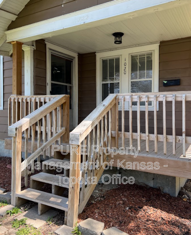 Topeka House: 1020 SW Woodward