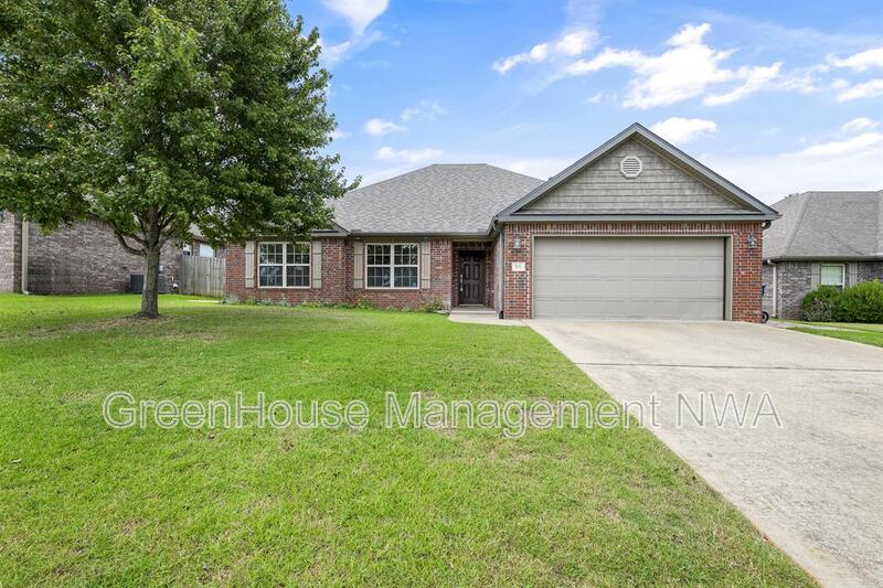 Bentonville House: 3101 SW Wargate Ave