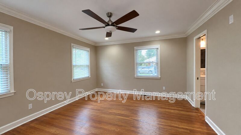 Beautifully Renovated 3-Bedroom Home in Virginia Beach! - Photo 7