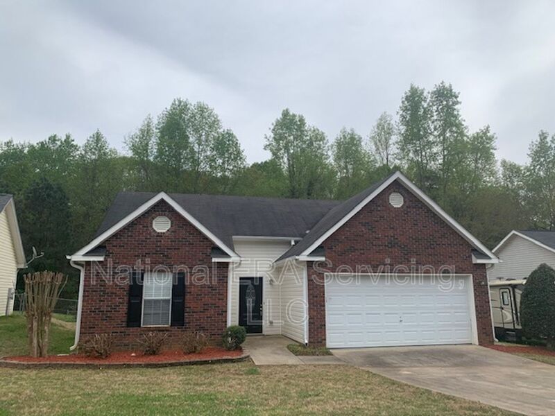 Hampton House: 2034 Elm Grove Ln