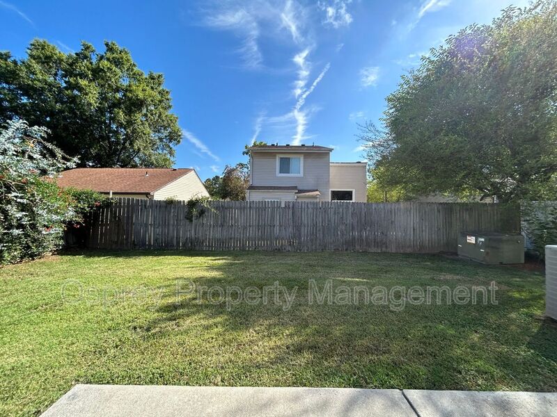 Welcome to this beautifully updated 3 bedroom, 2 bathroom ¨ASK ABOUT OUR ZERO DEPOSIT¨ - Photo 9