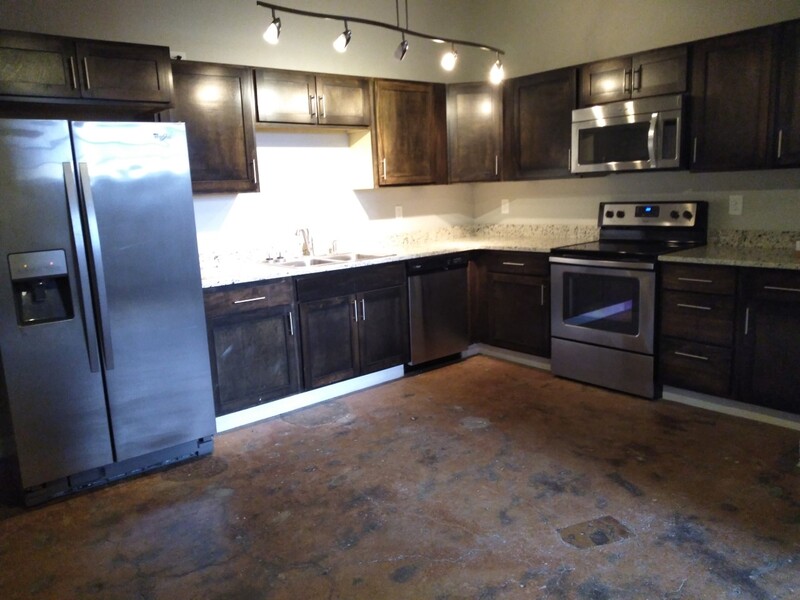 Davenport Condo: 402 E. 4th St. #407