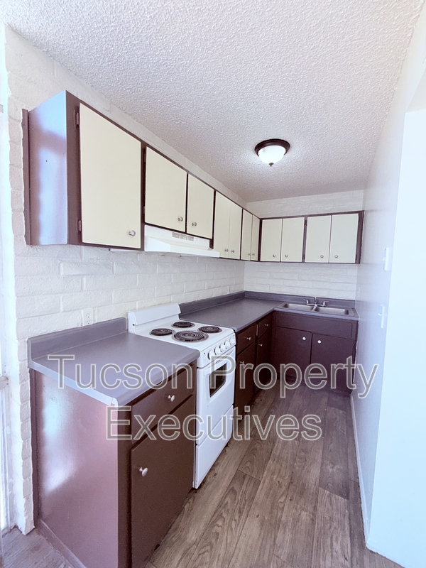 Tucson Condo: 20 North Leonora Avenue - 201