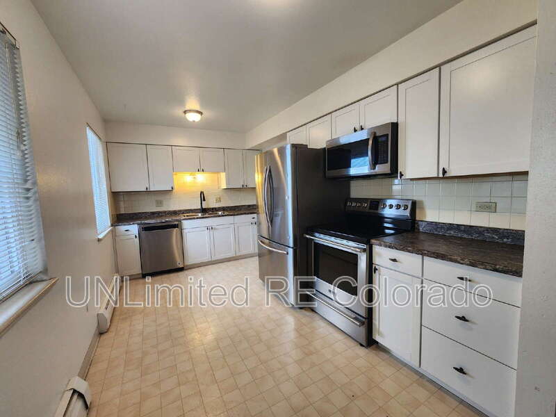 Lakewood Condo: 1140 South Arbutus Street