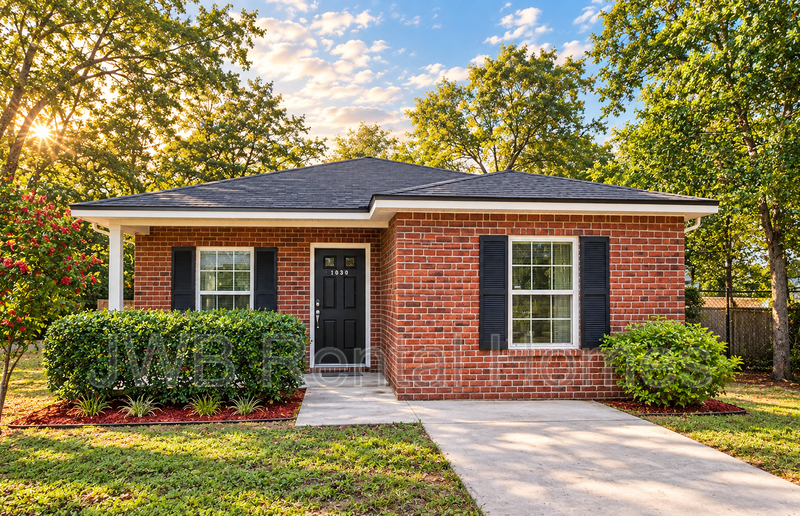 Jacksonville House: 3862 Grant Rd