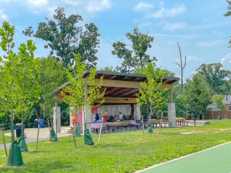 Main Rental Photo 18