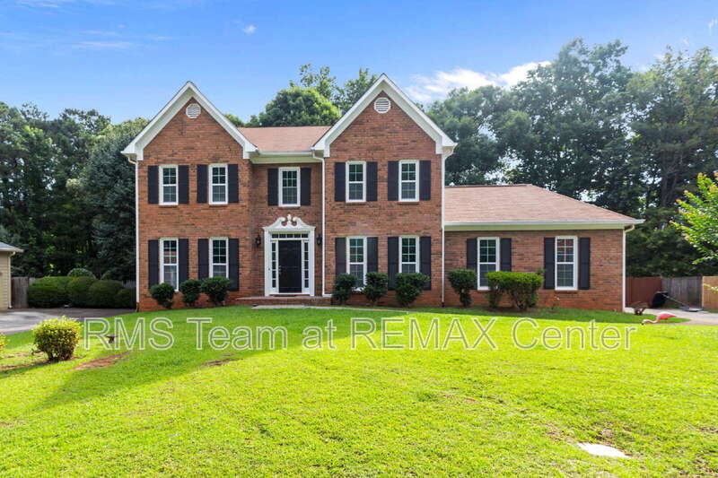 Lilburn House: 773 Huntington Way NW