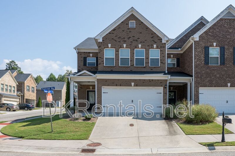 Grayson House: 2666 Pointcrest Way