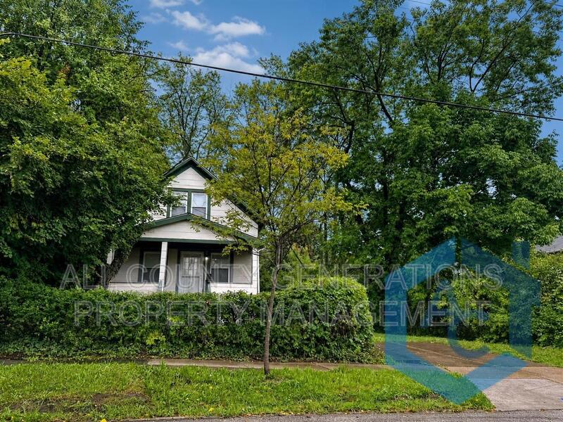 Cleveland House: 10800 Shale Ave
