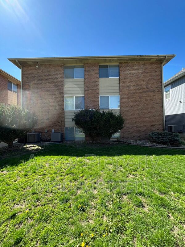 Lincoln Condo: 1111 E Street