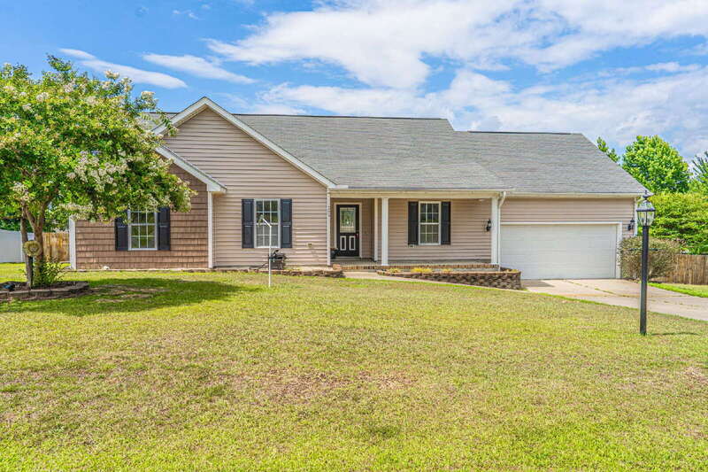 Broadway House: 289 Strike Eagle Drive