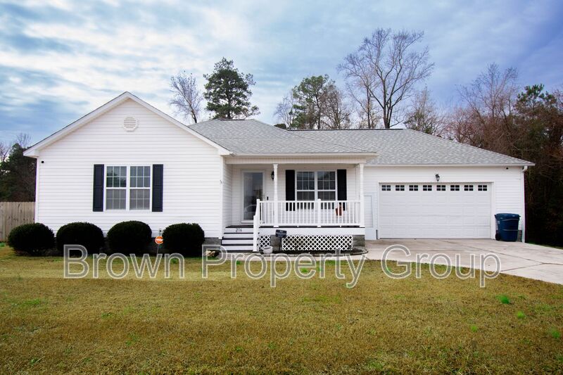 Richlands House: 216 Deer Haven Dr