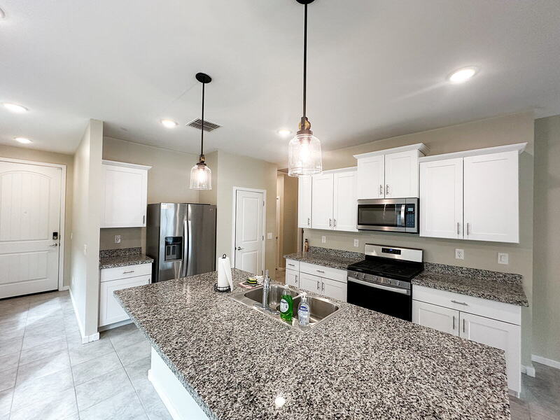 Maricopa House: 40523 W Shaver Dr