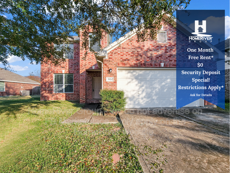 Baytown House: 3926 W Lindbergh Ct