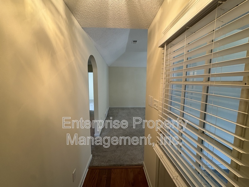 Photo 4 of 10127 Cross Valley Drive