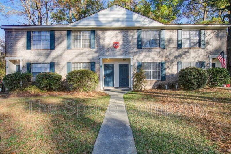Summerville, SC Townhome: 300 Crestview Drive