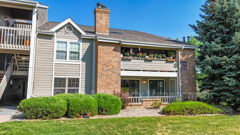 Littleton House: 12024 W Cross Dr