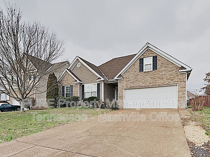 Spring Hill House: 1028 Persimmon Drive
